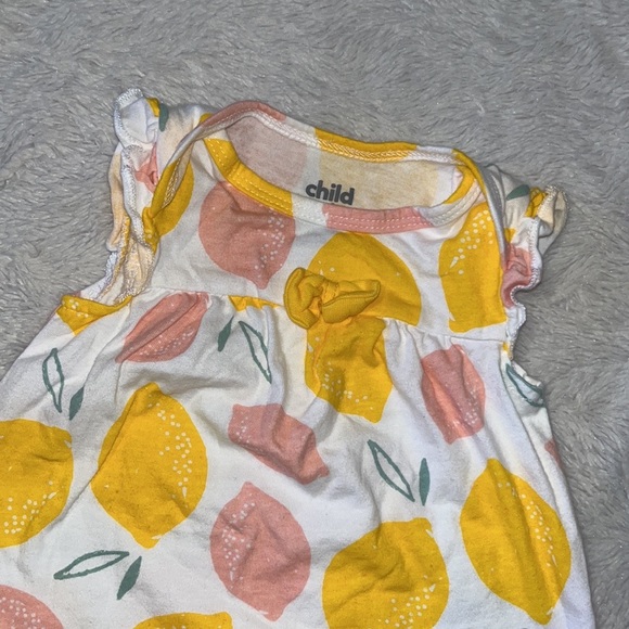 (3 for $10) carters lemon top ๐ - Picture 2 of 3